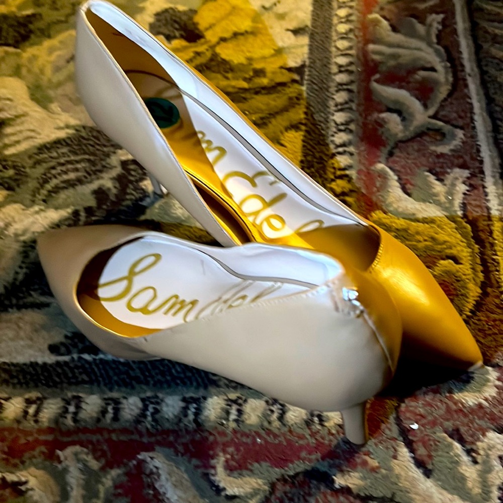 SIZE 12 BEIGE SAM EDELMAM HEELS
